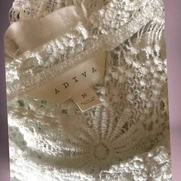 Adiva top Floral White-On-White Openwork and Embroidered - Picture 6 of 7